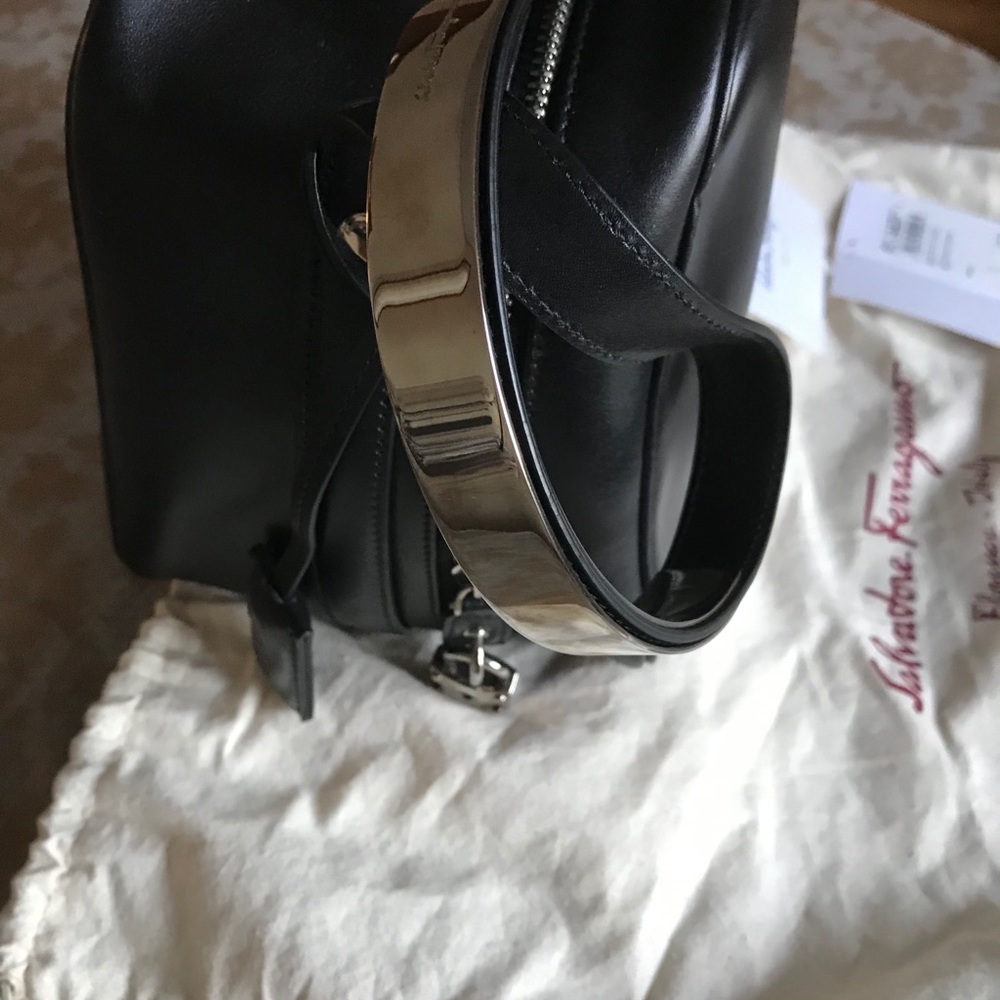 Salvatore Ferragamo Purse - Picture 4 of 16